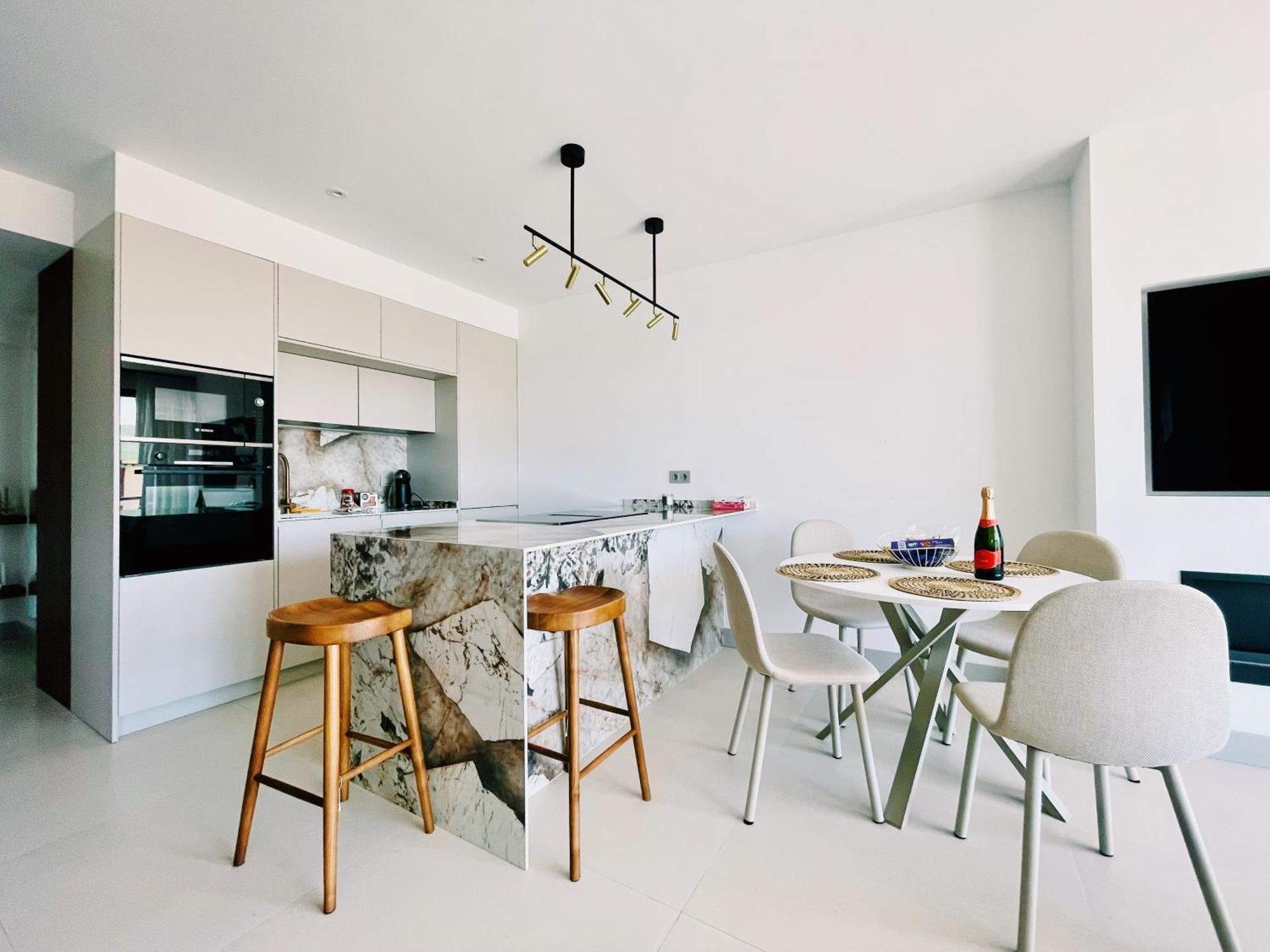 Luxury Beachfront Apartamento *